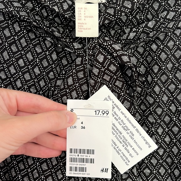 H&M High-Waist Cropped Pants - Picture 3 of 4